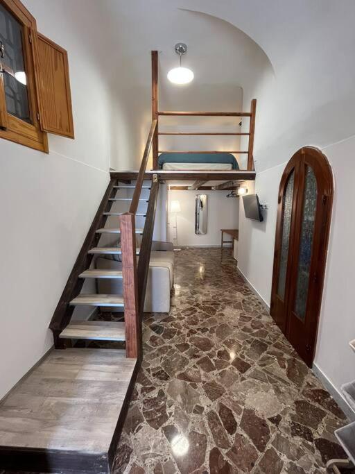 Casa Vacanze Piazza San Pietro Bari Bagian luar foto